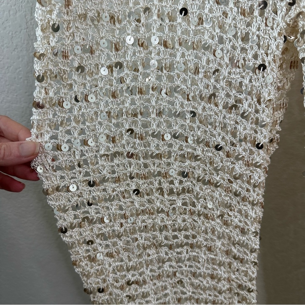 NWT Retrofête TOSCA SEQUIN CROCHET JUMPSUIT Ivory Gold SZ M/L - Picture 7 of 8
